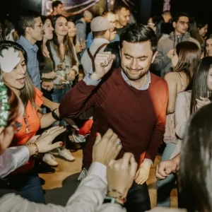 Fiestas navideñas empresariales: la mejor manera de celebrar con tus empleados.