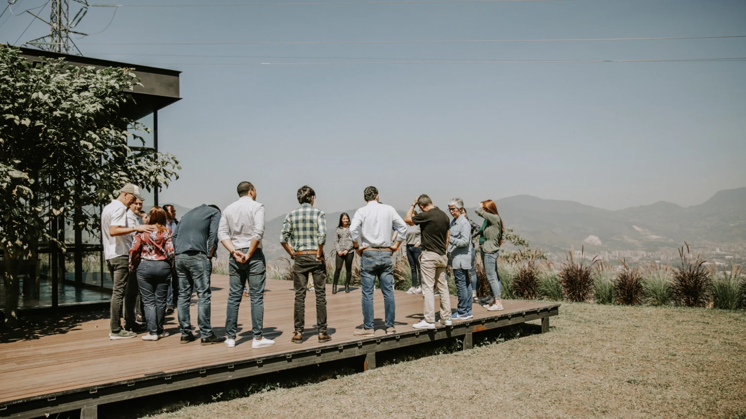 ¿Qué es un team building? Lo que tu empresa necesita, así puedes aplicarlo.
